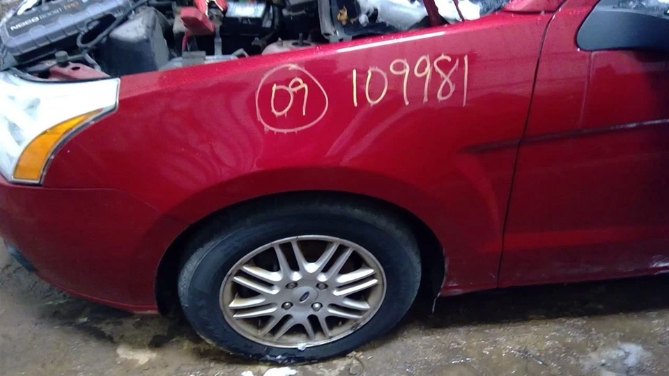 *仅限本地提货* JV 红色发球杆左挡泥板适合 08-11 Focus — 第 2/4 张图片