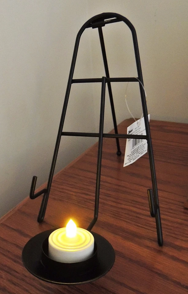 CABALLETE TRIBUTO DE METAL FUNDIDO NEGRO CON FOTOS CONMEMORATIVAS DE LUZ DE TÉ "EN AMOROSA MEMORIA" Foto 2 de 4