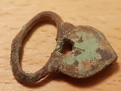 Wirklich erfreuliche sächsische Bronzeschnalle aus 6./7. Jahrhundert. Bitte Beschreibung lesen. L30z