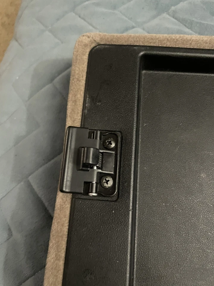 1993-1998 Toyota T100 Center Console Lid Arm Rest 60/40 Seat XTRA CAB T-100 - Image 4 of 4