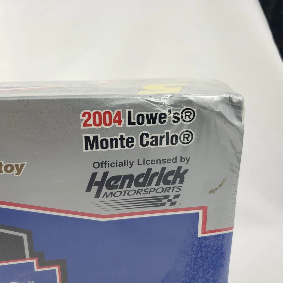Team Caliber Owners Series Kyle Busch #5 2004 Lowe's Monte Carlo 1:24 LE lacrado - Imagem 2 de 4