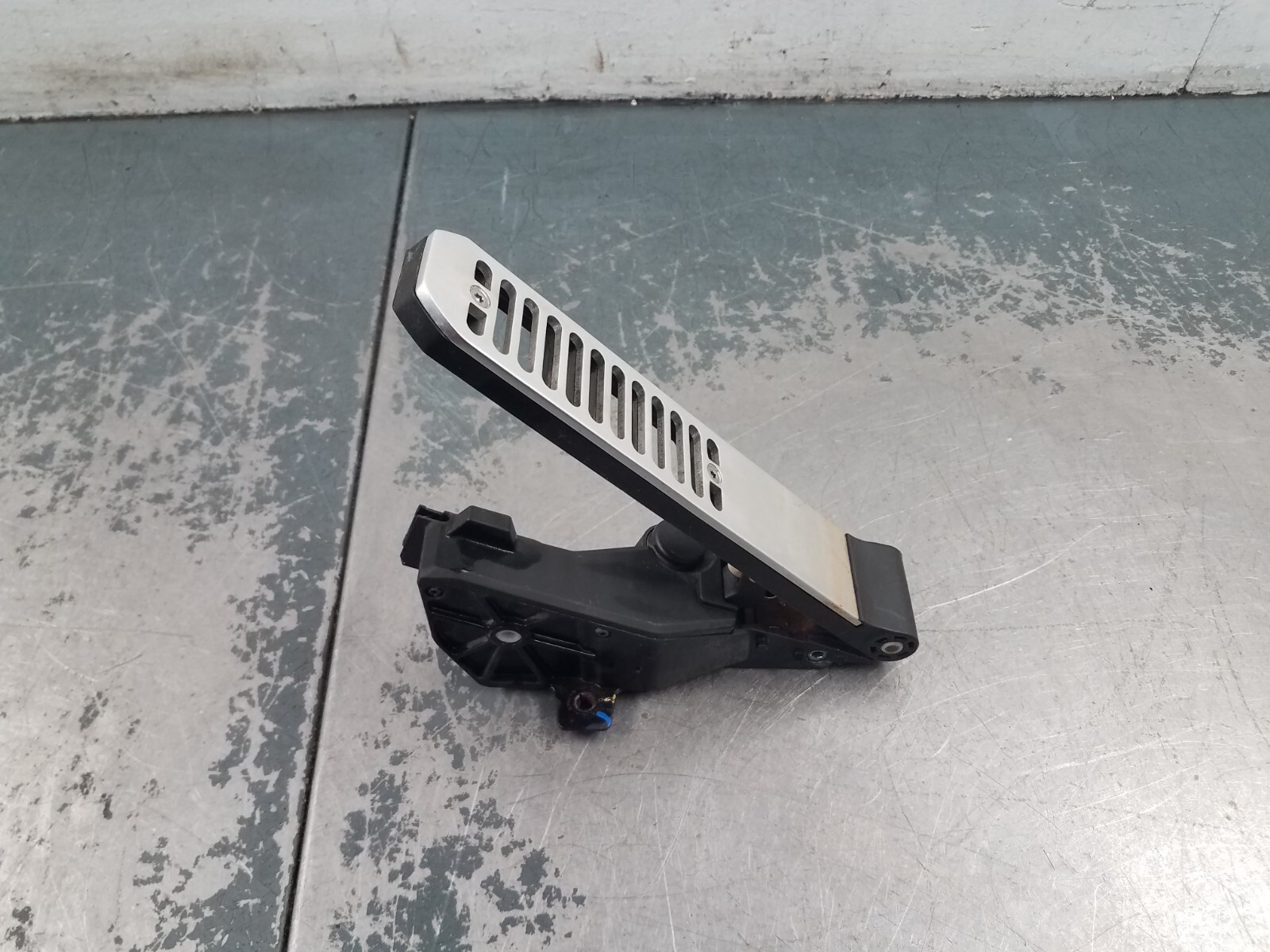 2021 McLaren 765LT Accelerator Throttle Pedal Assembly #5537 C7