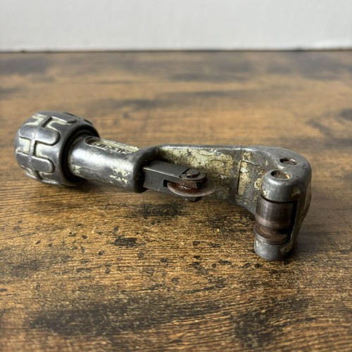 Ridgid No. 105 Pipe Tubing Cutter 1/8" - 1-1/8" OD Capacity - Picture 9 of 11