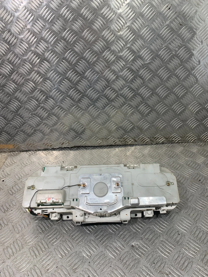 2004 LEXUS GS300 SPEEDOMETER INSTRUMENT CLUSTER #2 - Image 2 of 4