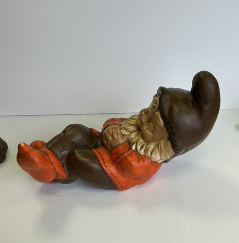 2 Vtg 1970’s Garden GNOME / Elf Statues Hand Painted Ceramic Patchwork Sleeping - Picture 5 of 17