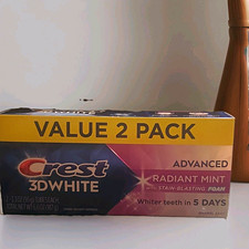 CREST 3D WHITE ADVANCED RADIANT MINT FLUORIDE TOOTHPASTE 2 PACK 3.3oz