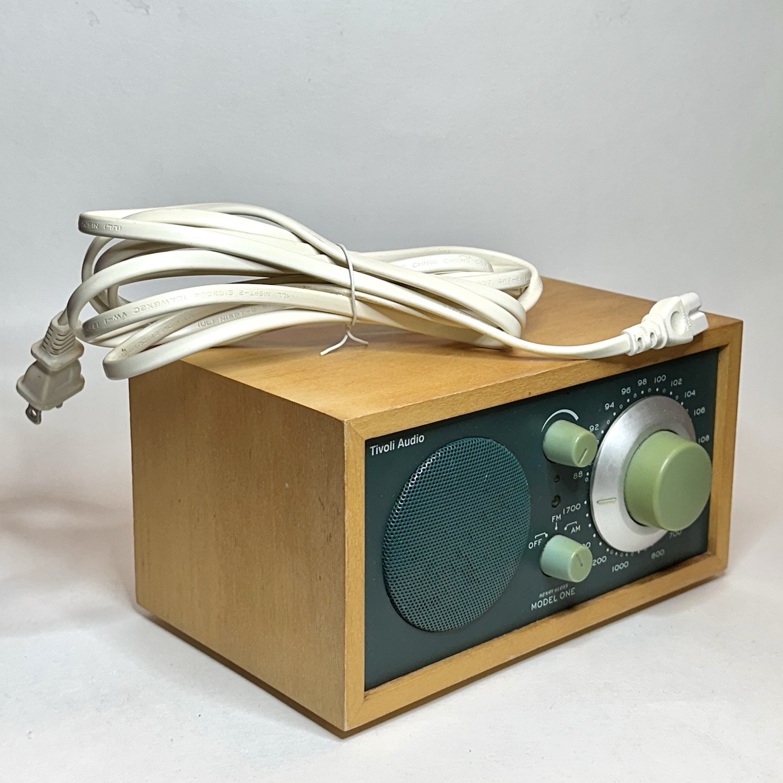 TIVOLI Audio Model One AM/FM Radio Henry Kloss GREEN Face Dials W/ Maple Finish