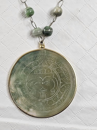 Vtg 80's Carved Mexican Agate Green Sun God Etched Necklace Pendant Beads - Picture 3 of 12