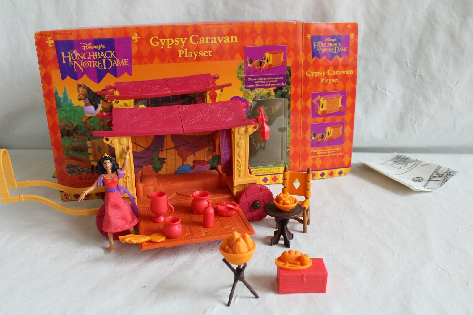 Disney's Hunchback of Notre Dame Gypsy Caravan Playset 1994 Mattel 