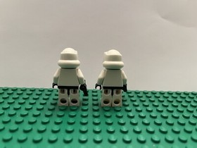 LEGO Star Wars Scout Trooper Minifigures Lot of 2 (Set 9489)