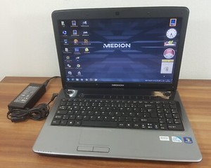 Medion Akoya E6222 Intel B950 2x2,1GHz 2GB/500GB Webcam Wlan HDMI DVDRW uvm.