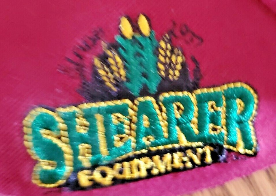 JOHN DEERE SHEARER EQUIPMENT DARK RED HAT CAP ADJUSTA… Gem