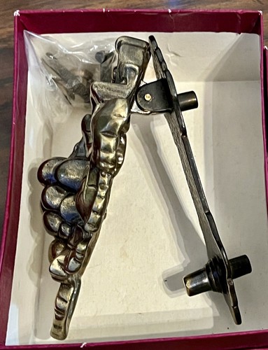 Battiporta in ottone pesante 6" grappolo d'uva ferramenta inclusa nuovo - Foto 12 di 16