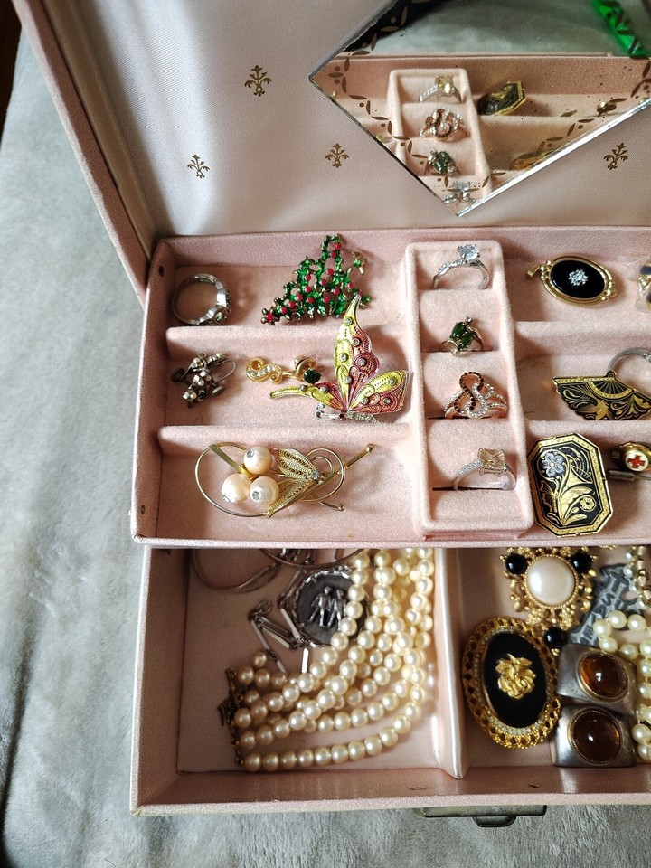 Vintage Jewelry Box Musical Filled With Costume Jewelry Lot eBay