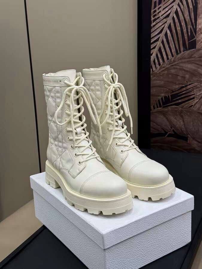 靴 Christian Dior Cannage Quilt Ankle Boots Christian Dior Cannage Quilt Ankle Boots - Women's 39