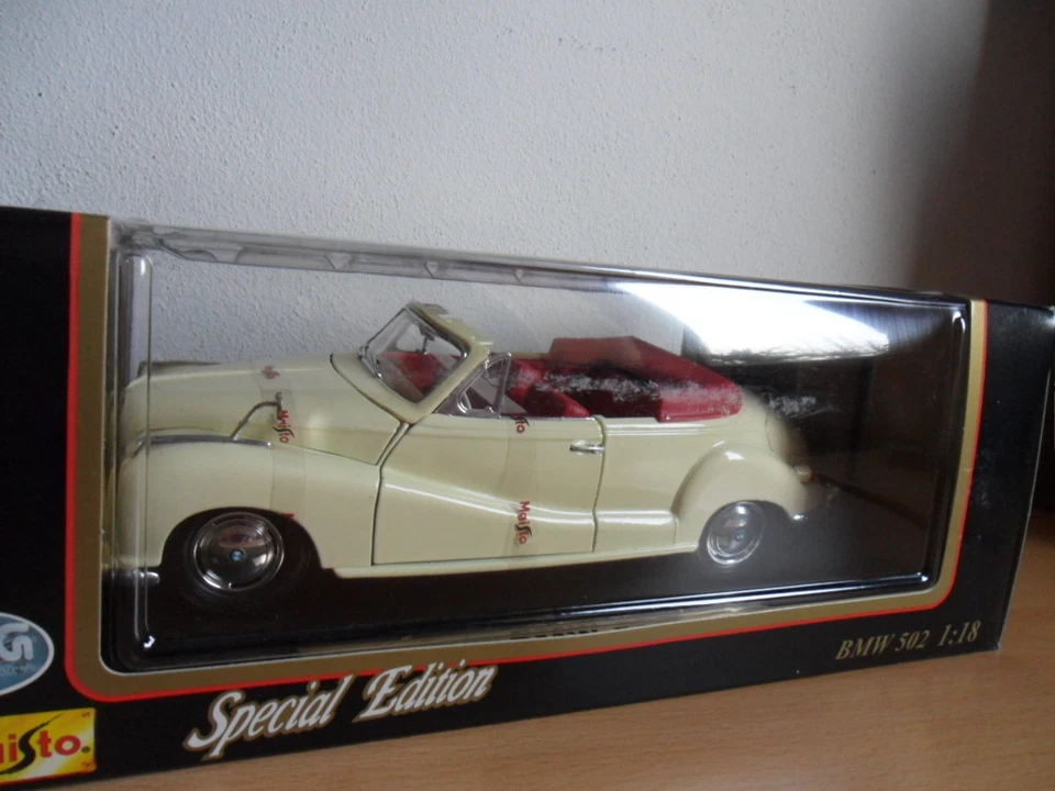 AUTOMODELLO DELLA MAISTO SPECIAL EDITION BMW 502 IN SCALA 1:18 - Immagine 3 di 4
