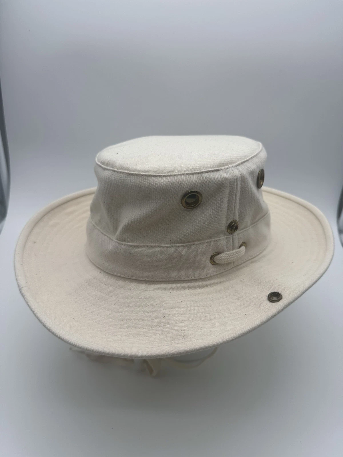 Tilley vintage wanderer sz 7 off white canvas outdoor sun fishing travel hiking