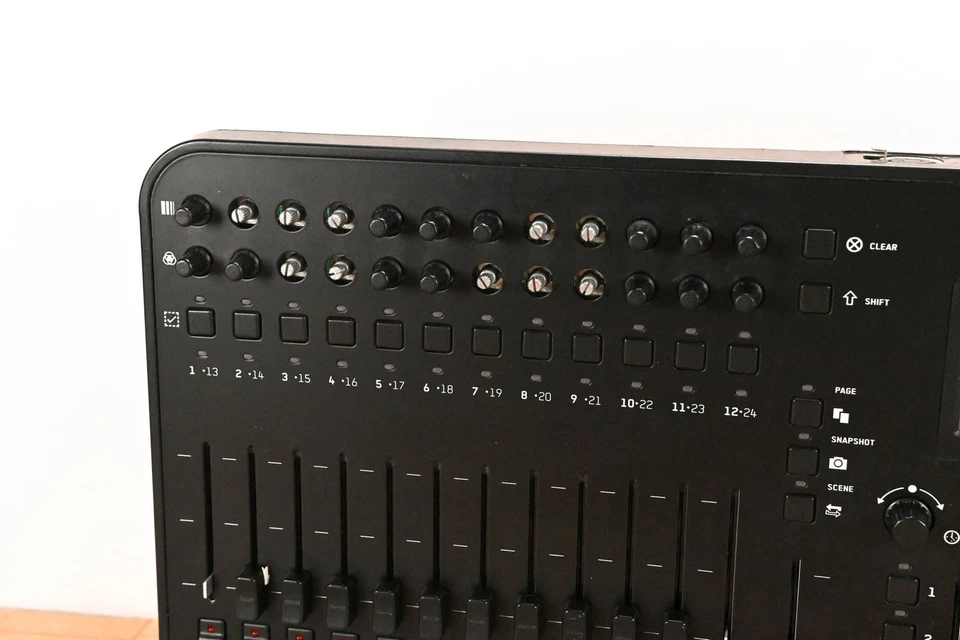 Jands Stage CL Compact Lighting Console (NO POWER SUPPLY) CG01TLJ - Image 4 of 4