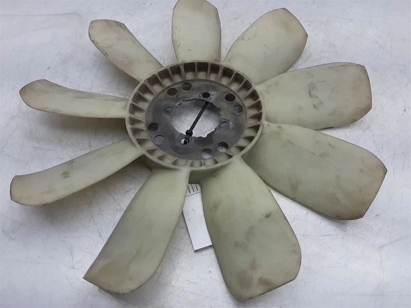 Hoja de ventilador 00-13 Chevrolet Suburban 2500 15017911 Foto 4 de 4