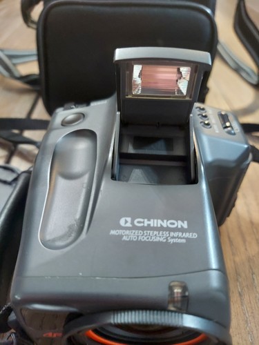 Chinon Genesis II Vintage 35mm Film Camera with Lens Cap & Neck Strap Macro Zoom - Picture 5 of 9