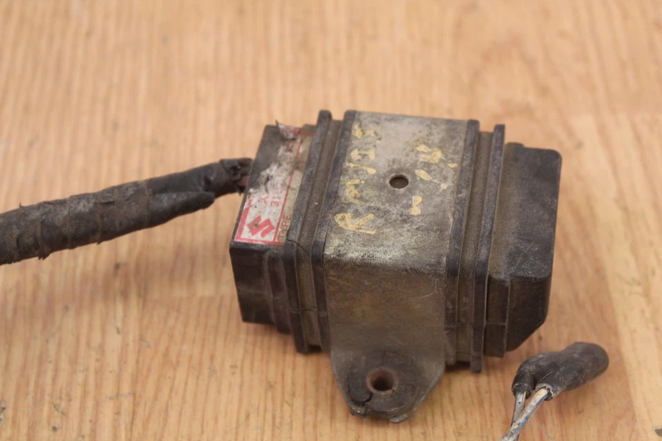 Suzuki RM 125 CDI 1975 caja de encendido cerebro ECU computadora 31900-28300 Foto 2 de 4