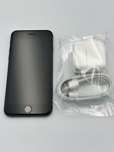 Apple iPhone 8 - 64 Go - Gris Sidéral (Désimlocké) Garantie un an Très beau ! - Photo 1 sur 4