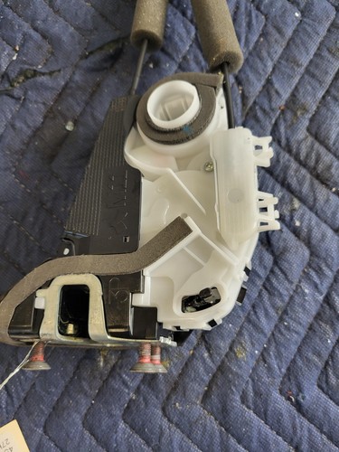 Rear Left Driver Door Lock Latch Used OEM 2022 SUBARU OUTBACK 20-25 - Picture 2 of 5