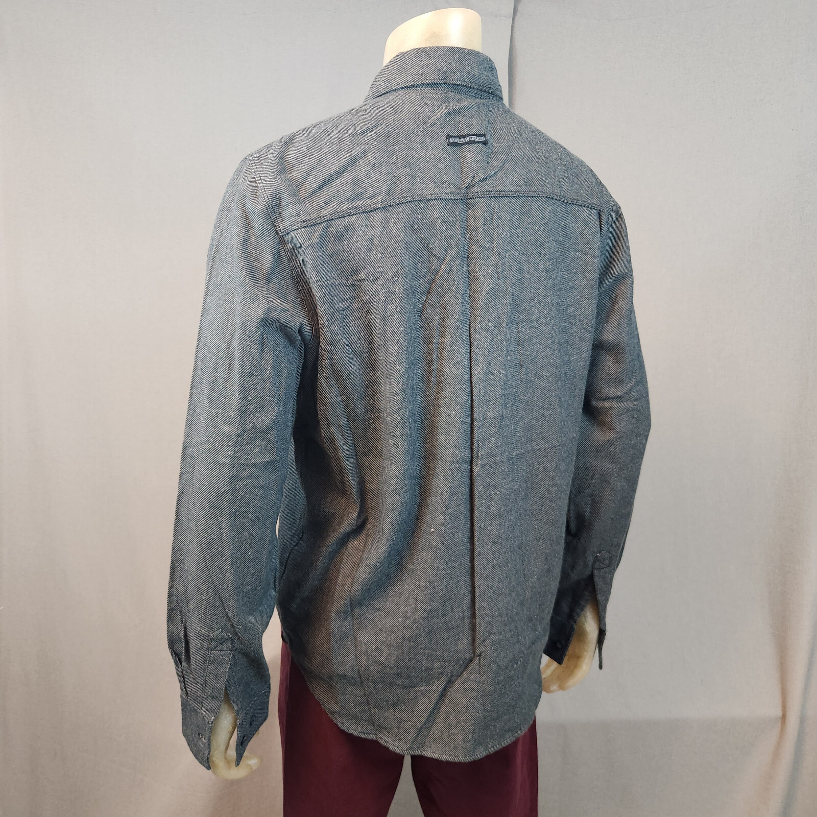 VANS Solid Gray Shirt MEDIUM Collared w Pockets L… - image 4