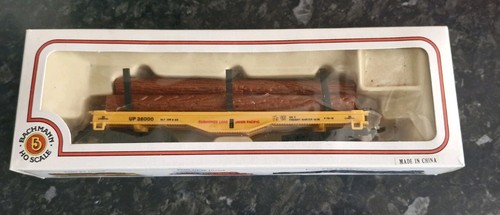 HO Scale Bachmann 48' Flat Car with Logs, Union Pacific 70349 | Zustand: Used