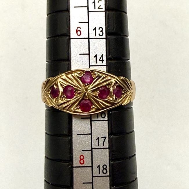 Vintage Solid 9k Yellow Gold Ruby Etched Ring, Si… - image 9