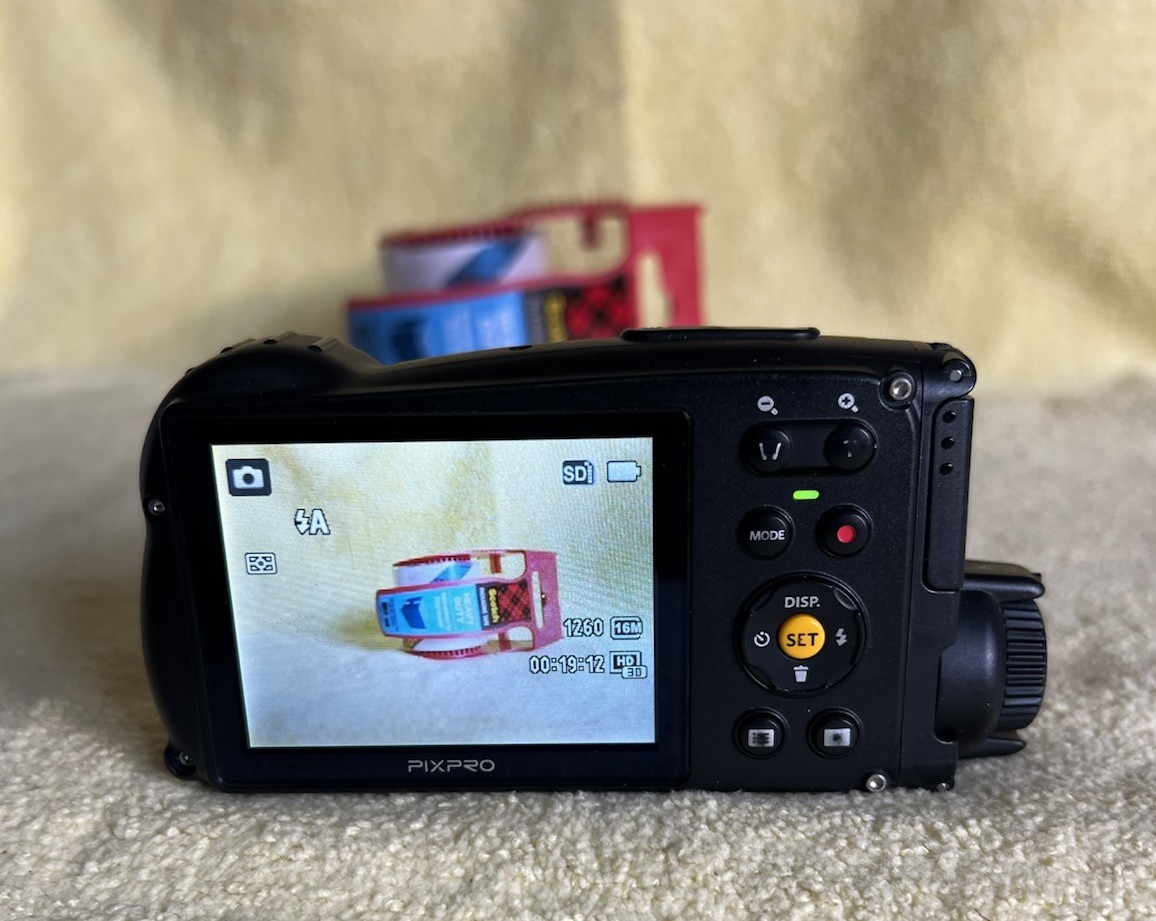 Rare~~Kodak PIXPRO WP1 16.0MP Yellow Waterproof Digital Camera