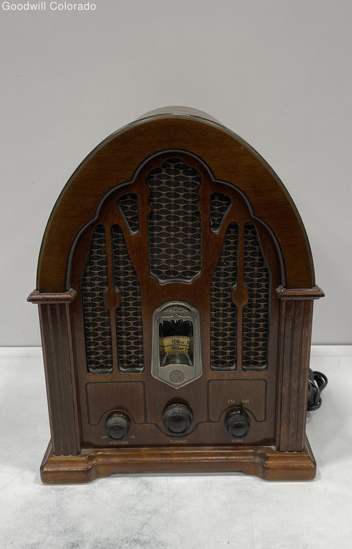 Ge Wood Cathedral 1932 Replica Am/Fm Radio
