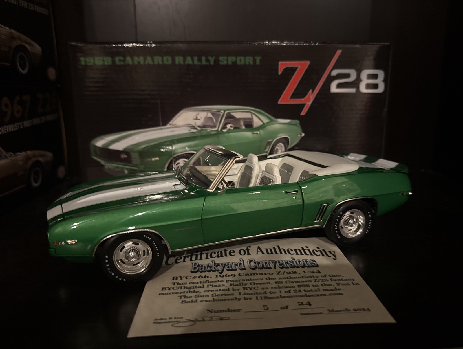 RARE 1:18 Backyard Conversions #05 Of 24  1969 CAMARO RS Z/28 Rally Green White