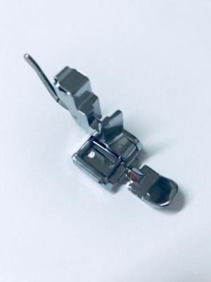 Reissverschlußfuß Nähfuß + Nähfußhalter für Necchi Nähmaschinen 559