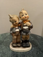 Goebel Hummel Max and Moritz Figurine #123 Two boys brothers BFF Vtg TMK-4 5.5”