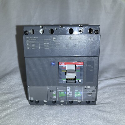 ABB XT4HQ4250EFF000XXX SACE Tmax XT4H 250 A 4 P  600 VAC/500 VDC Circuit Breaker