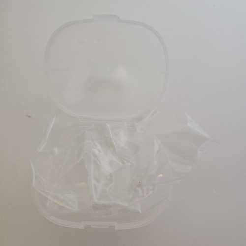 lansinoh 24mm nipple shield and case - Picture 2 of 5