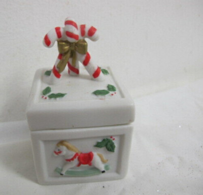 VINTAGE ENESCO CHRISTMAS TRINKET BOX CANDY CANES HOLLY ROCKING HORSE BEAR E2327