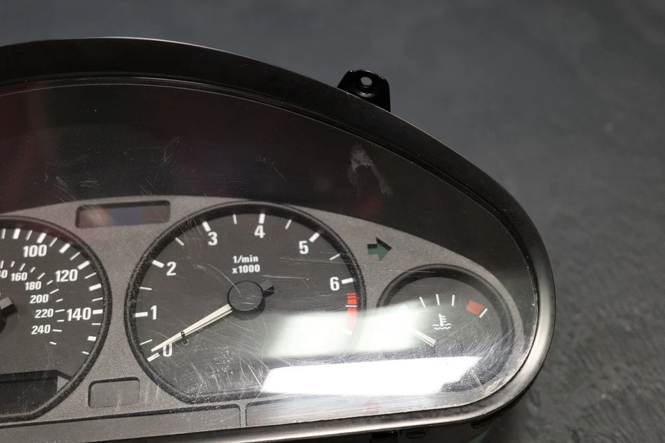 Cuadro de instrumentos velocímetro BMW Z3 E36/7 VDO 96-98 MANUAL 160 k millas OEM Foto 2 de 4