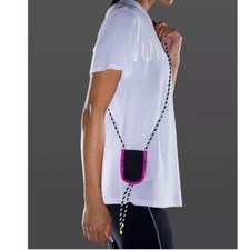 Nuevo con etiquetas Bolso Bandolera Lululemon Hold On Lanyard Verde Ejército Púrpura