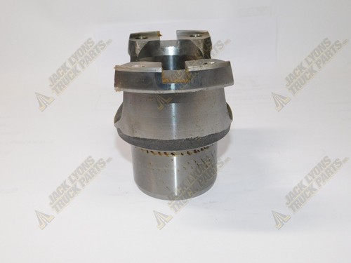 58WBYS34-7 New Meritor Rockwell END YOKE - OEM, New Old Stock - Picture 5 of 5
