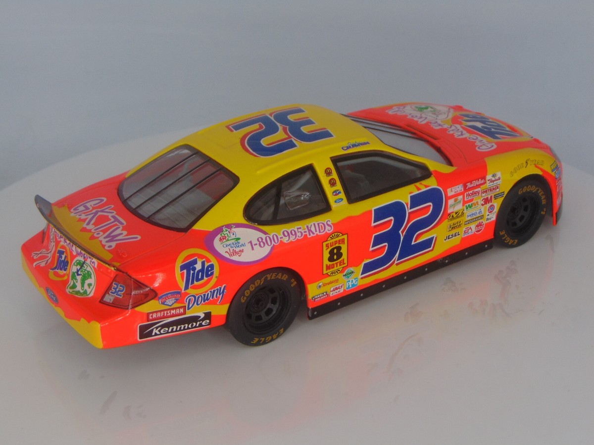 RACING CHAMPIONS 2002 RICKY CRAVEN #32 FORD TAURUS GKTW TIDE