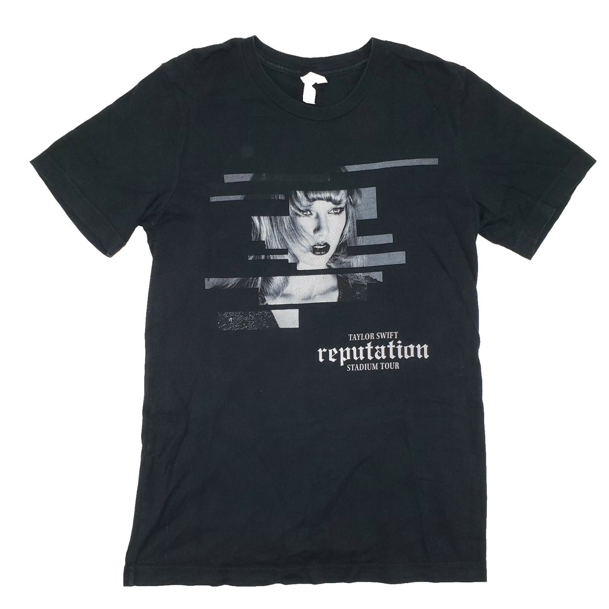 Taylor Swift Reputation Tour Tシャツ 2018 2018 Taylor Swift Reputation Stadium Tour Concert T-Shirt