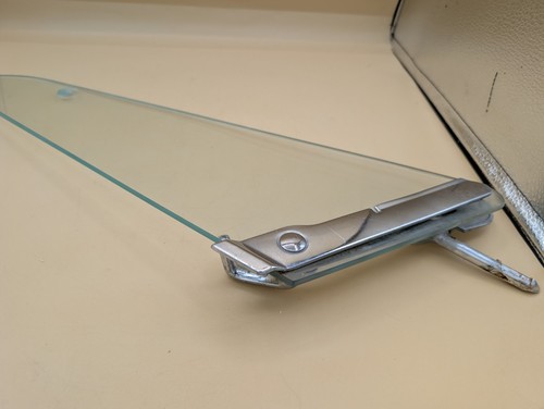 1963-1964 Plymouth Fury Belvedere B Body Right Pass Vent Window Glass 330 440 - Picture 4 of 6