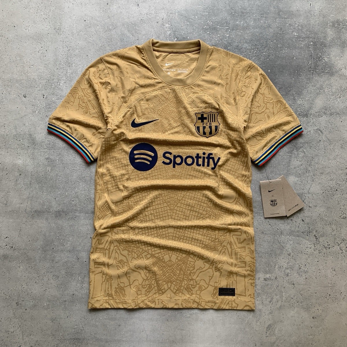 【激レア】Nike FC Barcelona アウェイ　ユニホーム　Sサイズ 激レア】Nike FC Barcelona アウェイ ユニホーム Sサイズ 激レア】Nike