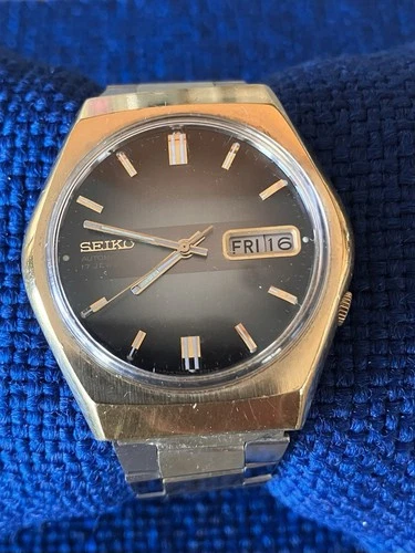 Vintage SEIKO 7009-8069 Automatic – Original Two-Tone Bracelet 1977 (Running)