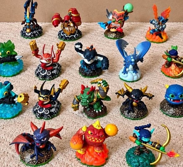 Skylanders SPYRO'S ADVENTURE SCL PriceS  {combine shipping)