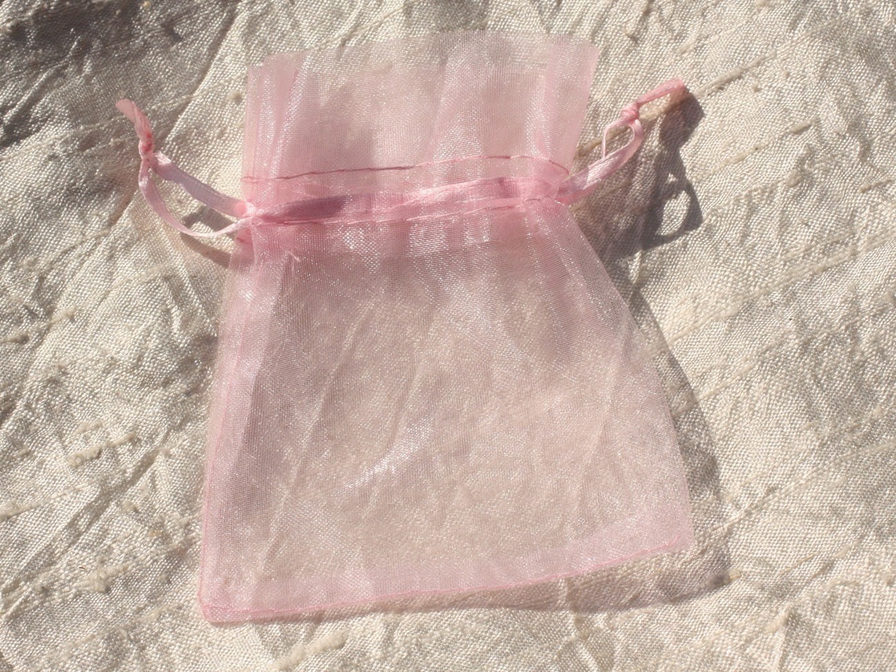 Sacs Cadeaux en Organza Rose 10x8cm Sublimer vos Tables de Baptême et Mariage