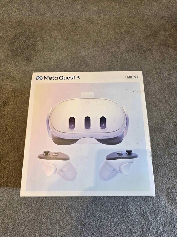 Meta Quest 3S Virtual Reality Headset 128GB White BNIB Unsealed