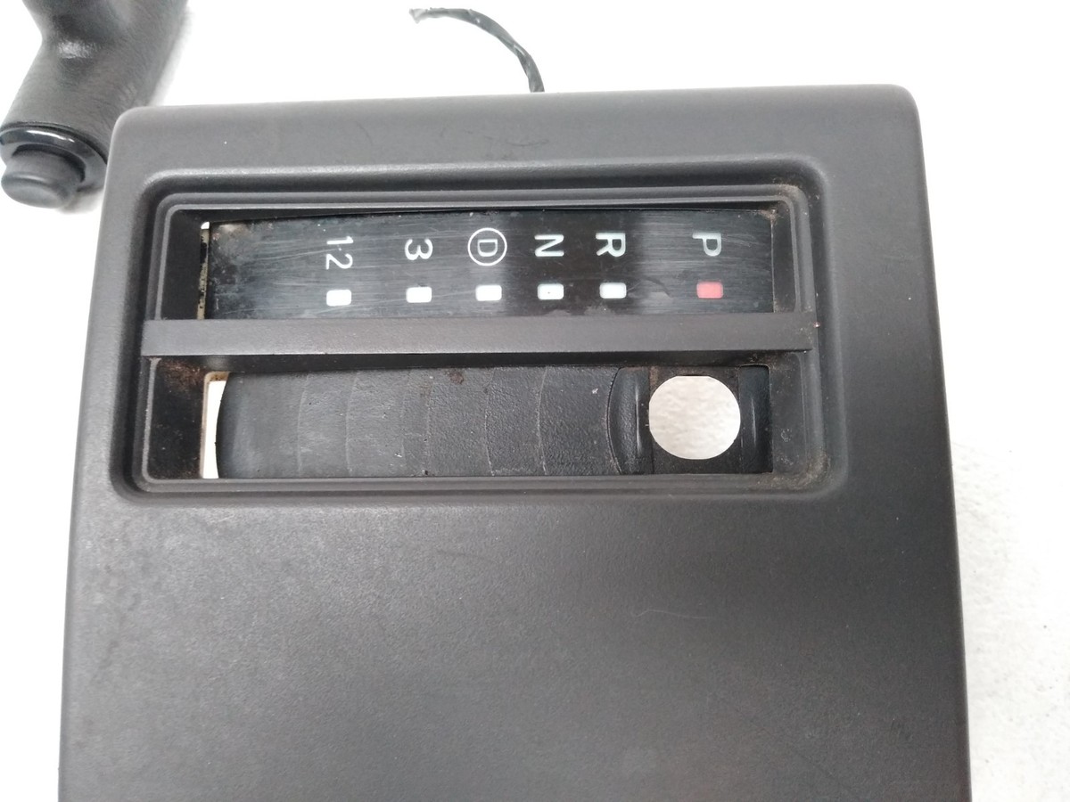 1997 2001 Jeep Cherokee XJ Gear Shift Shifter Trim Bezel Center